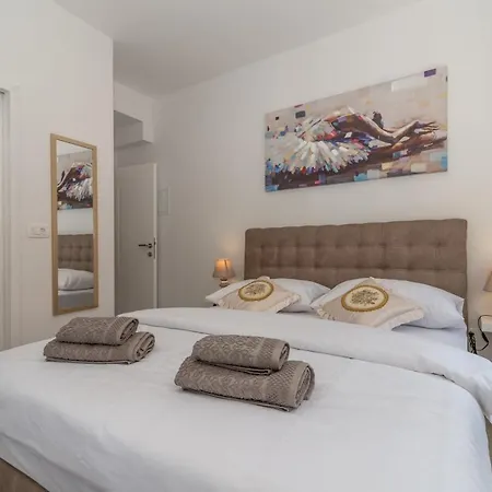 Kadena - 18th Century Stone House *