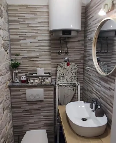 Kadena - 18th Century Stone House Appartement *