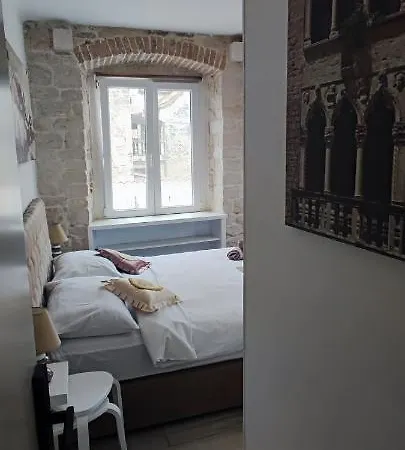 Apartment Kadena - 18th Century Stone House