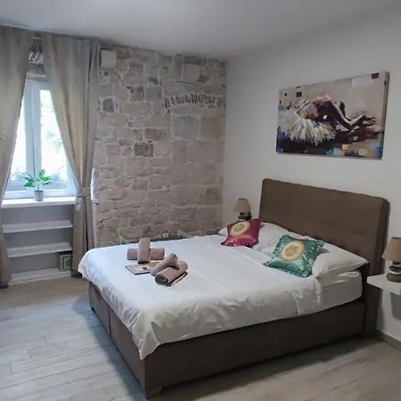 Kadena - 18th Century Stone House * Trogir