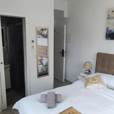 Kadena - 18th Century Stone House Apartman *