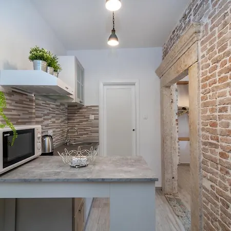 Apartment Kadena - 18th Century Stone House Trogir