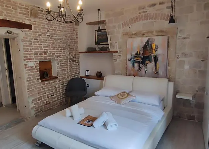 Kadena - 18th Century Stone House *