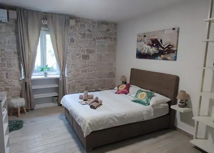 Kadena - 18th Century Stone House * Trogir