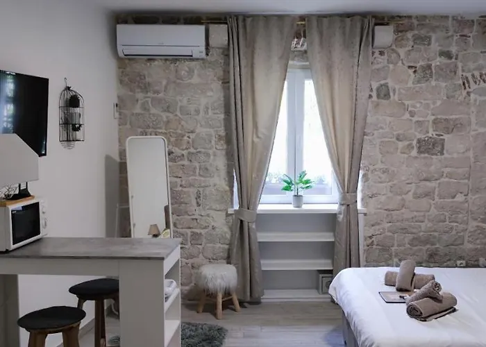 Kadena - 18th Century Stone House Apartmán Trogir