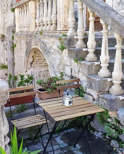 Apartmán Kadena - 18th Century Stone House *