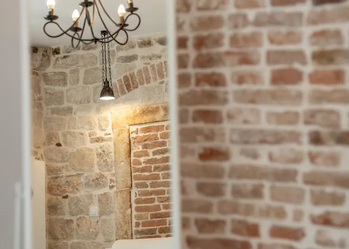 Kadena - 18th Century Stone House *