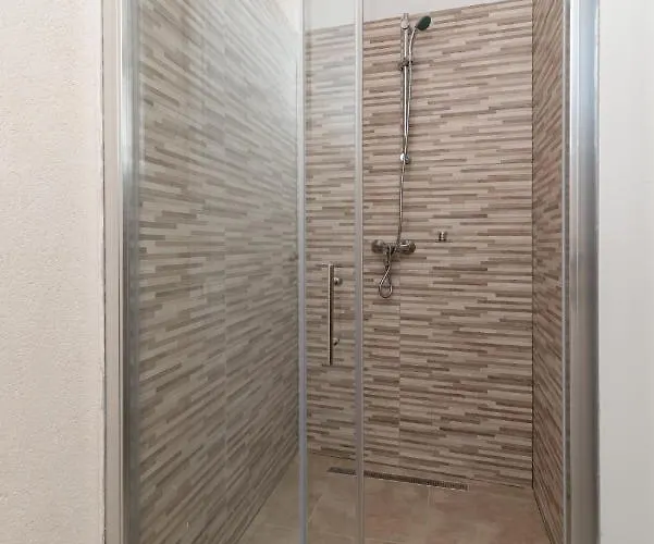 Apartman Kadena - 18th Century Stone House