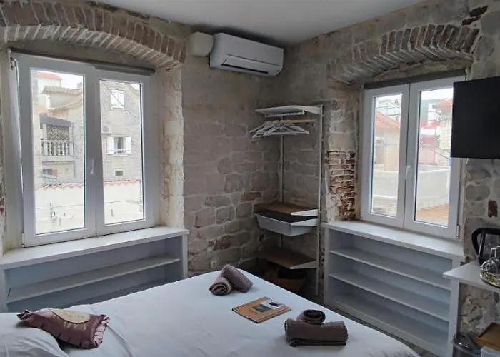 Kadena - 18th Century Stone House * Trogir